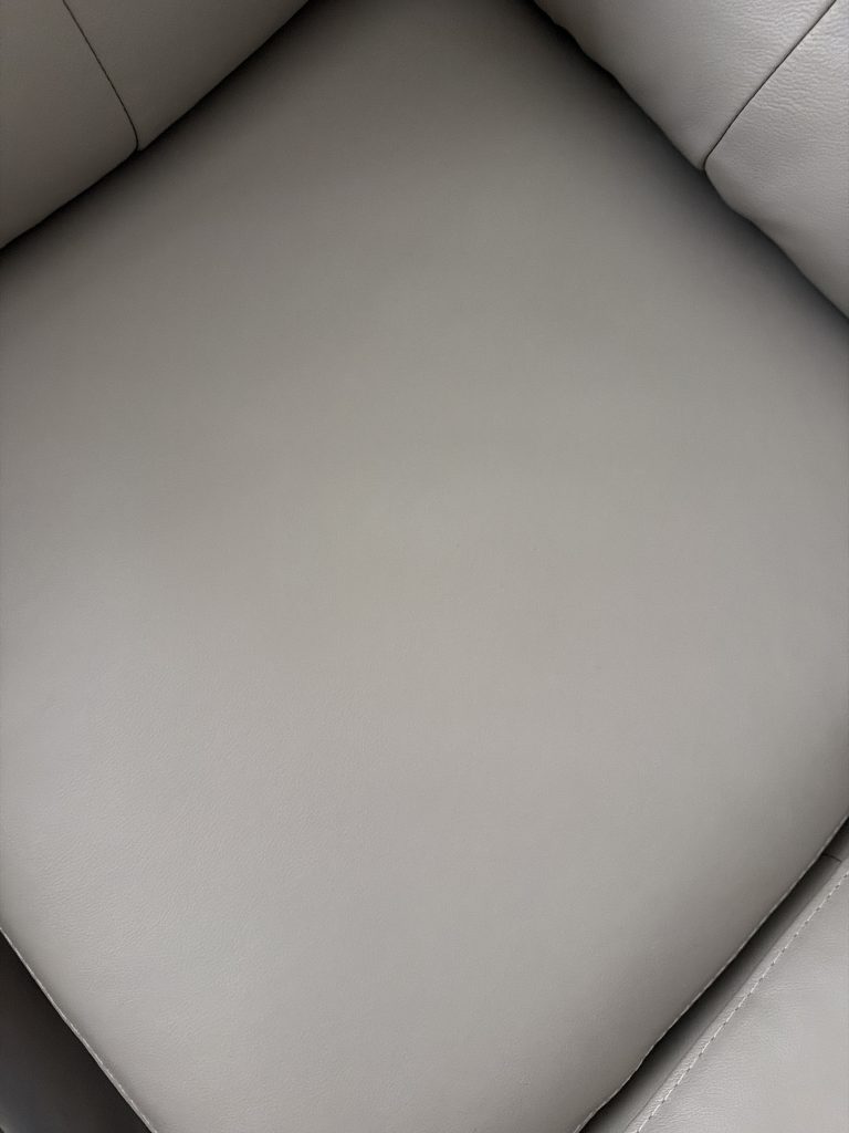 Repaired spot. The stain was re-dyed